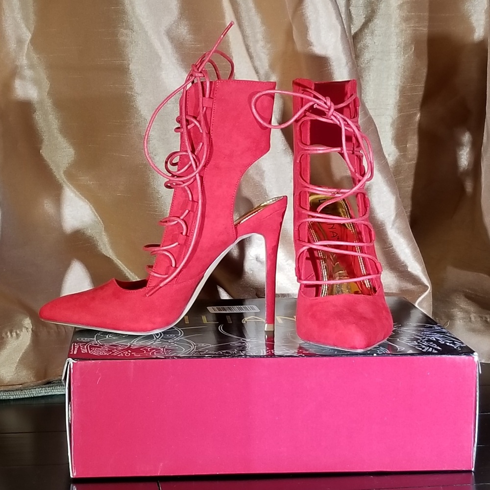 Red Lace up Booties, size 8 nwot
